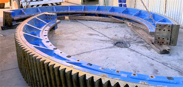 Outokumpu/nordberg 13.8' X 20.5' (4200mm X 6250mm) Regrind Ball Mill, 1850 Kw (2481 Hp))